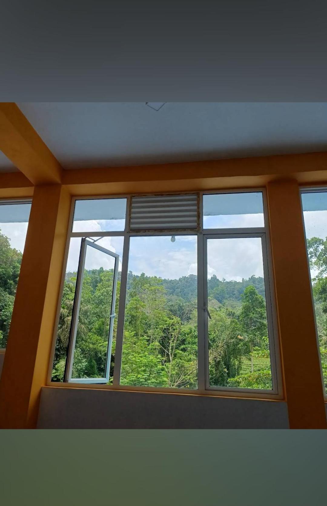 Sinharaja Vini Villa 代尼耶耶 外观 照片