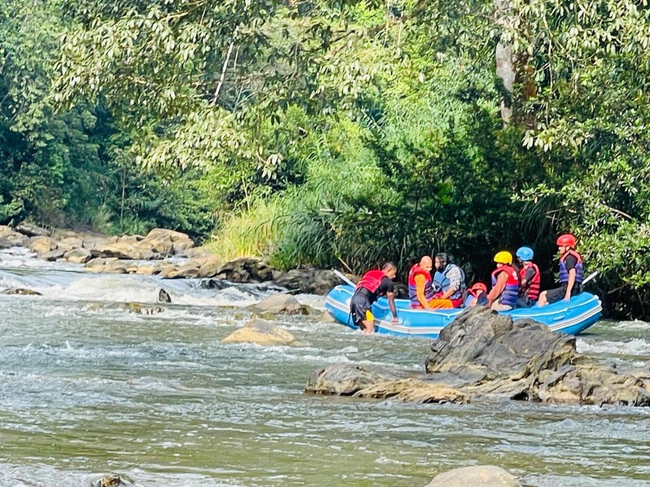 Sinharaja Vini Villa 代尼耶耶 外观 照片